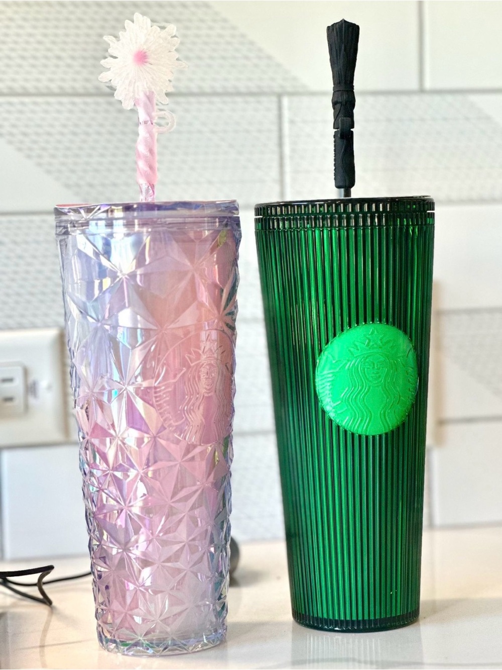 Starbucks Wicked Glinda Pink Cold Cup Prism Wand + Elphaba Green Black Tumblers